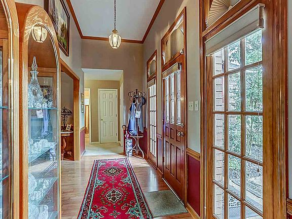 3rd image of 446 Sanga Cir E