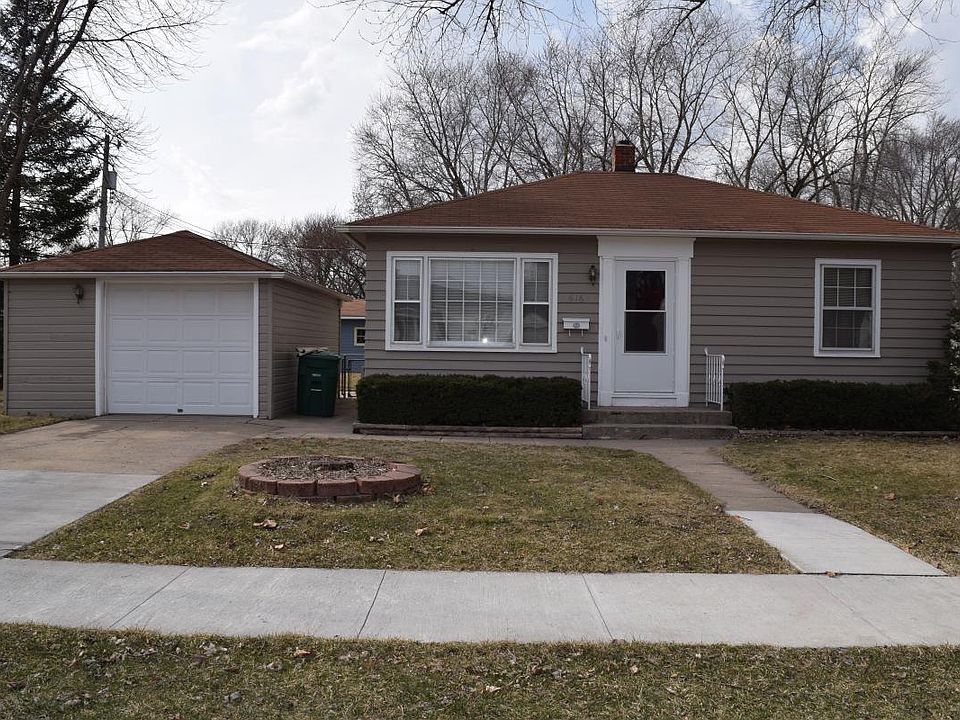 1st image of 616 SW Southlawn Cir