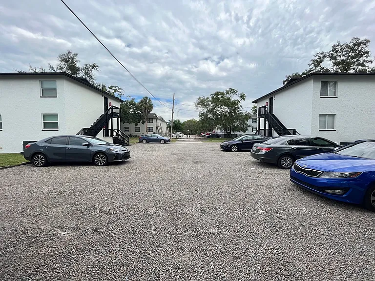 Port Tampa Flats — Photo 5