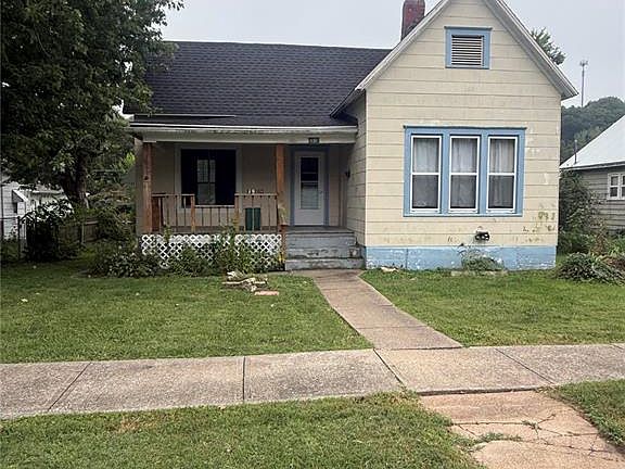 2nd image of 2519 Chestnut St