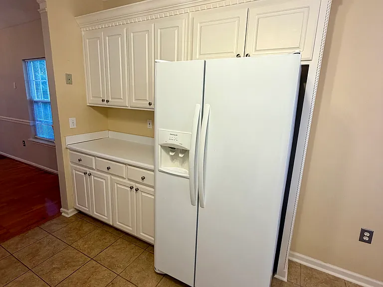 213 Carrington Ln — Photo 27