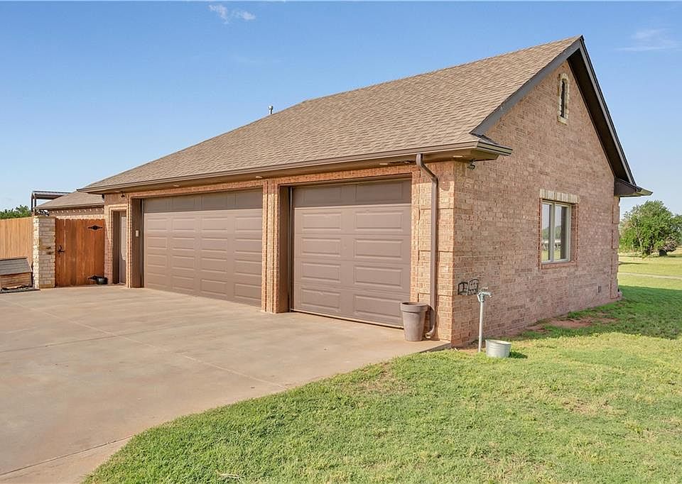 13574 N 2040th Rd, Lone Wolf, OK 73655 MLS 1014140 Zillow