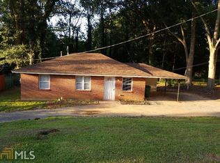 710 Glenn Dr, Forest Park, GA