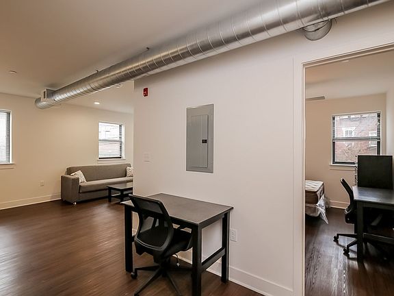 2nd image of 400 Broadway