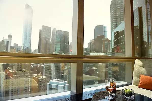 Rented by Vector New York, LLC | media 8