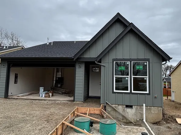 9334 Glory Ct NE, Salem, OR 97305