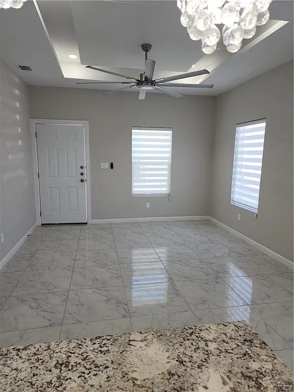 2 bed, 2.0 bath, 915 sqft, $1,150 — Photo 3