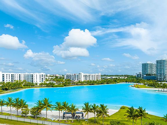Welcome to SoLe Mia, a waterfront community in North Miami