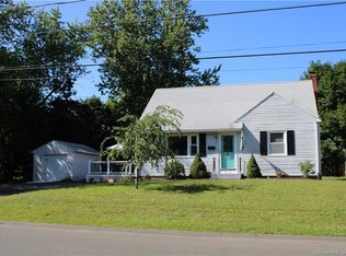 5 Play Rd, Enfield, CT 06082