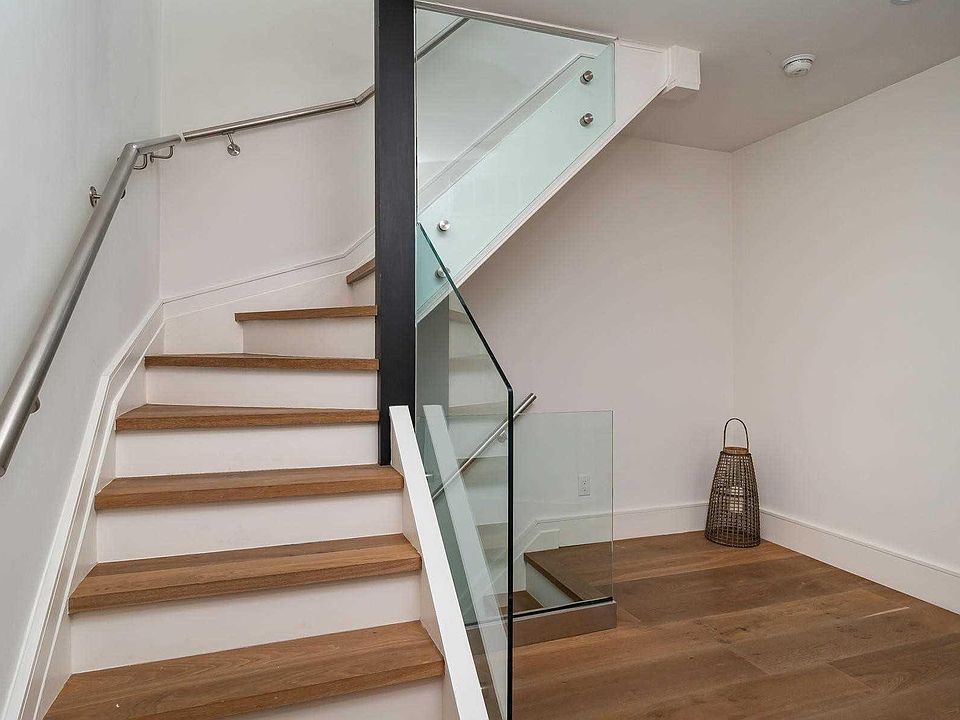 1st image of 19 Gormley Ave