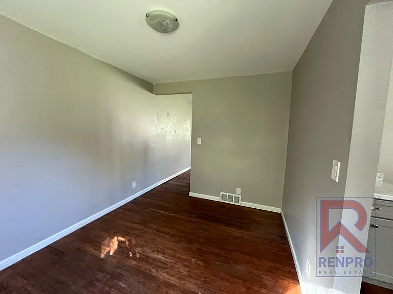 5836-5840 Glendora Rd — Photo 8