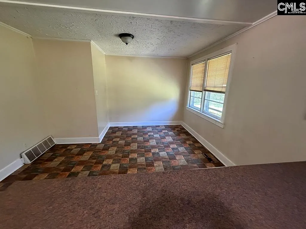 2 bed, 1052 sqft, $1,200 — Photo 4