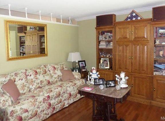 2nd image of 4344 Honeydew Ln