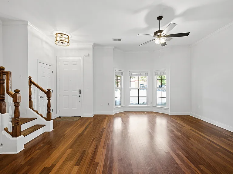89 W Carolina Ave — Photo 4