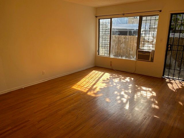 1st image of 132 S Hayworth Ave #4A