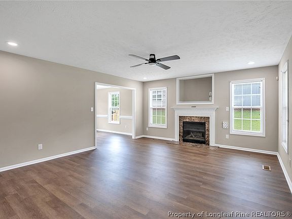 3rd image of 200 Bear Creek Dr