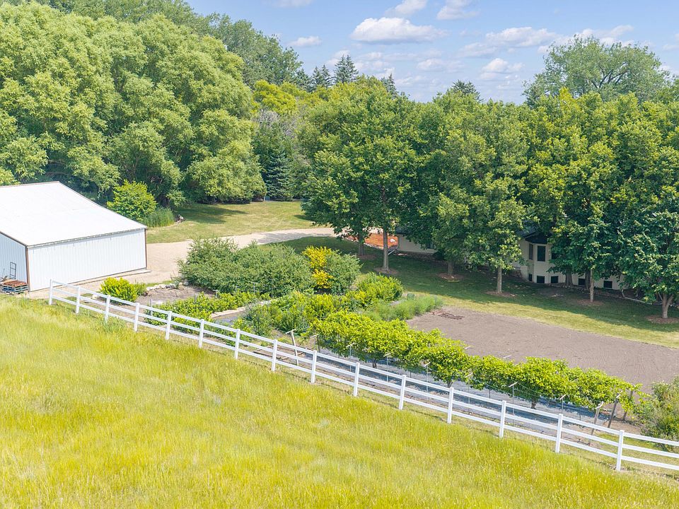 44th image of 11761 Lake Rd