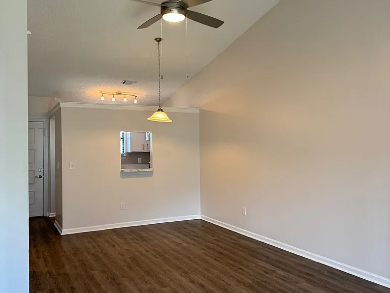 1270 Ticonderoga Trl #C — Photo 5