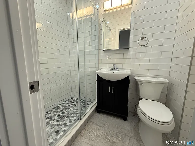 44 Franklin St — Photo 9