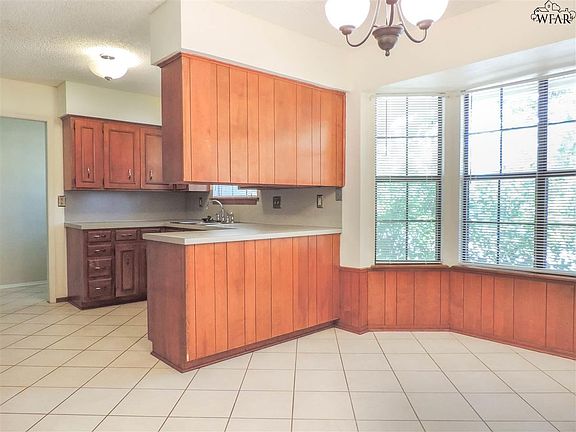 5th image of 1704 Downhill Dr