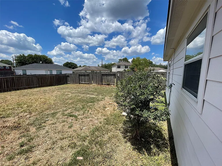 16216 Setting Sun Ct — Photo 31