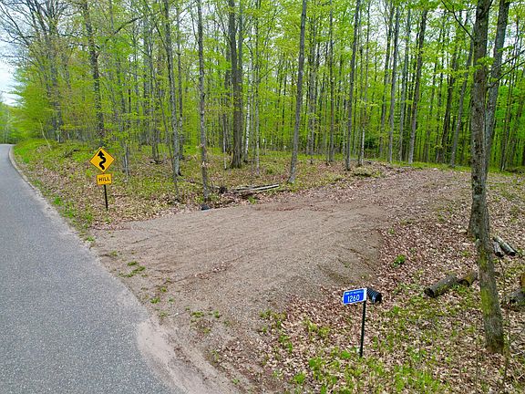 2nd image of 1260 Lily Lake Rd