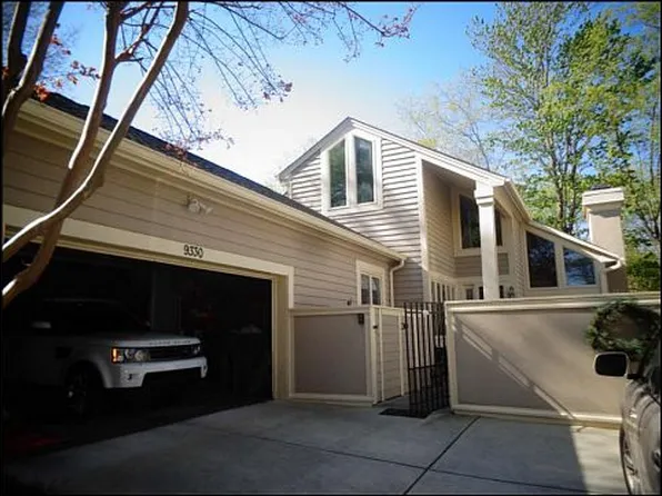 9330 Stanborough Ct, Charlotte, NC 28262