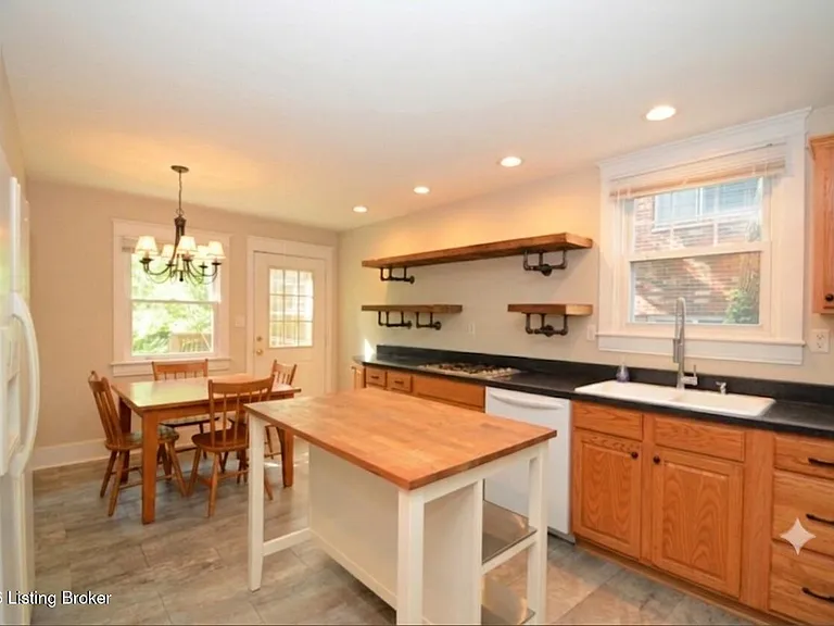 2102 Murray Ave — Photo 3