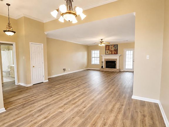 5th image of 212 Carnelian Dr