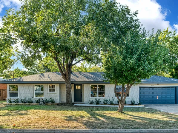 2733 Spruce Park Dr, Richland Hills, TX 76118