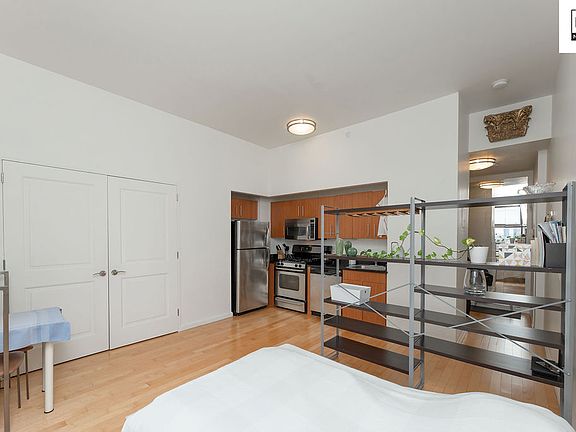 3rd image of 20 West St APT 19A