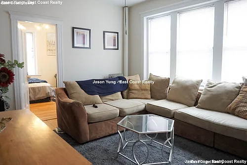16 Carol Ave Photo 1