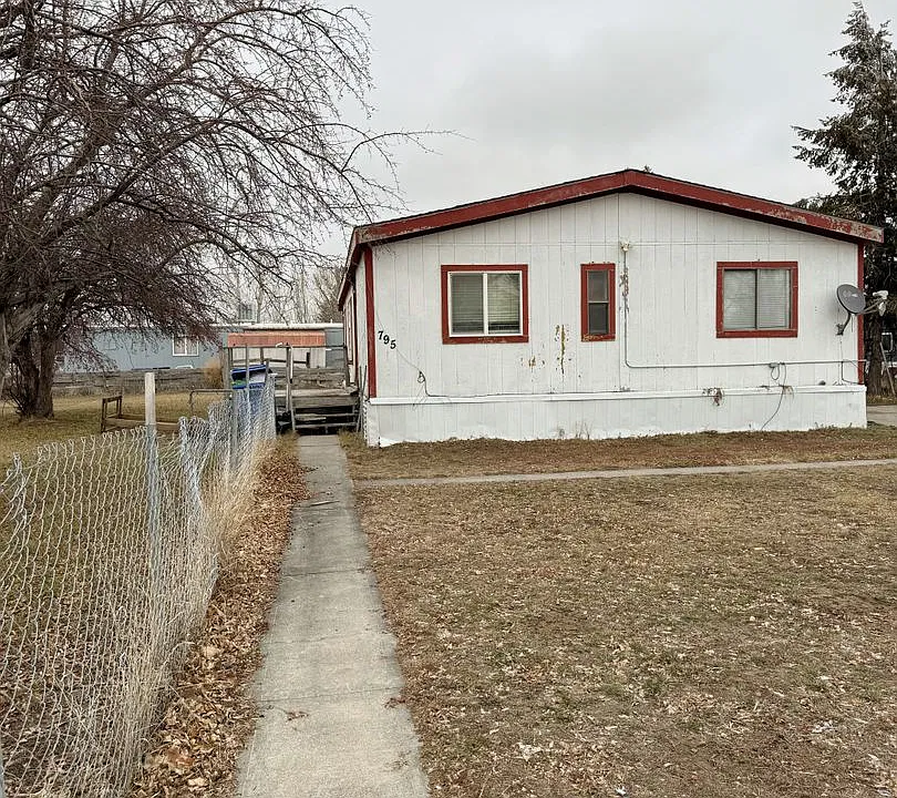 795 N Marcia Dr