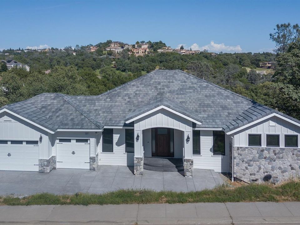1st image of 627 Lakeridge Dr
