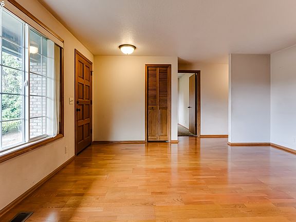 4th image of 1733 Crescent Ave