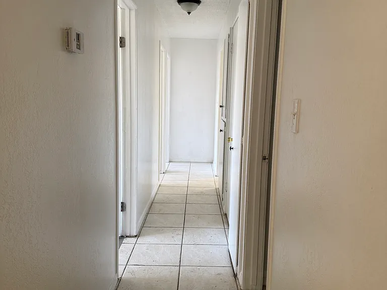 4411 W Victor Ave — Photo 5