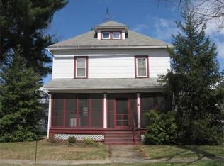98 Hopkins Pl, Longmeadow, MA 01106