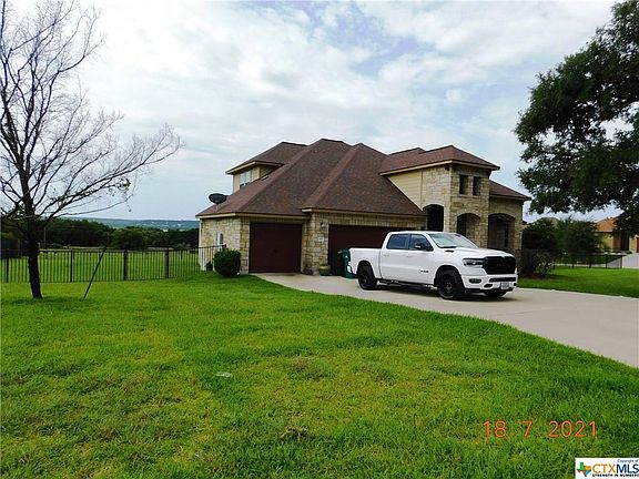 3rd image of 100 Cedar Bluff Dr