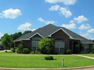 3730 Village Bnd, Paris, TX 75462