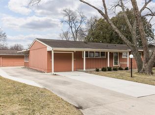 3864 Trail Ridge Rd SE, Cedar Rapids, IA 52403