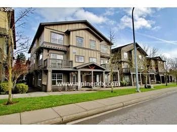 1010 170th Ave photo 1