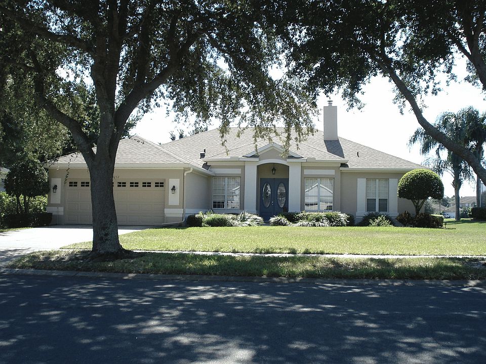 Front 10252 Pointview Ct.