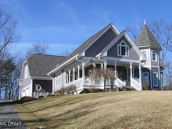 3rd image of 1309 Winston Dr