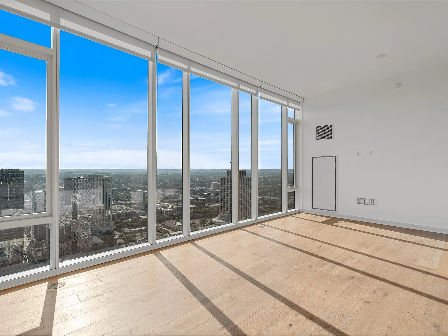 1 bed, 1.0 bath, 738 sqft, $2,500 — Photo 3