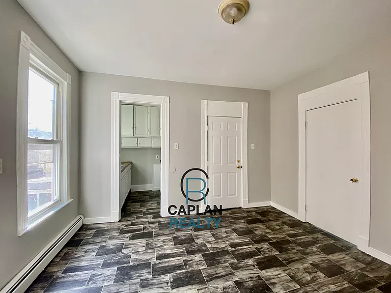 442 Poplar St #2 — Photo 10
