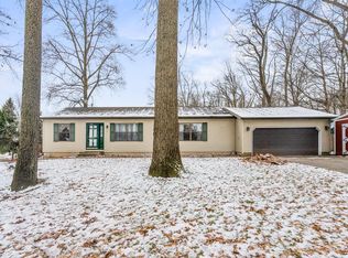 4671 E Woodland Acres Dr, Syracuse, IN
