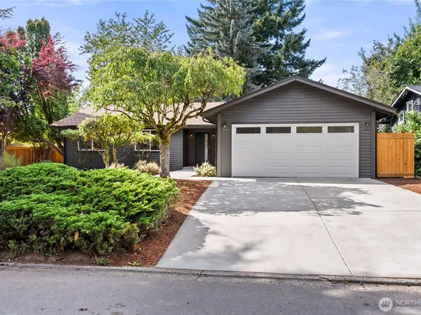 15203 111th Ave NE, Bothell, WA 98011