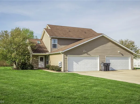 4179 Pine Dr, Rootstown, OH 44272