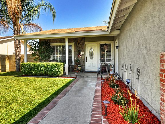 2nd image of 628 W Nocturne Ct