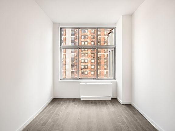 4th image of 101 W End Ave APT 14AA